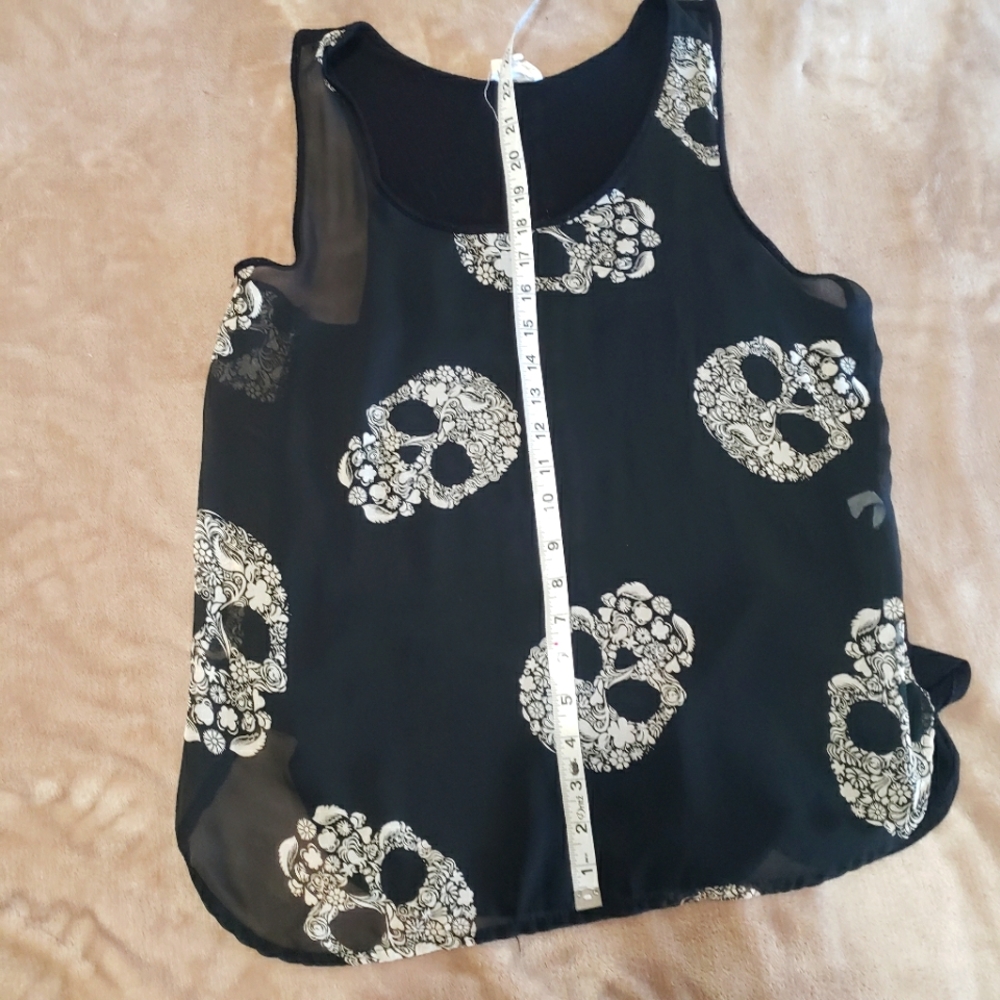 One Cloth Skull half sheer tank size L